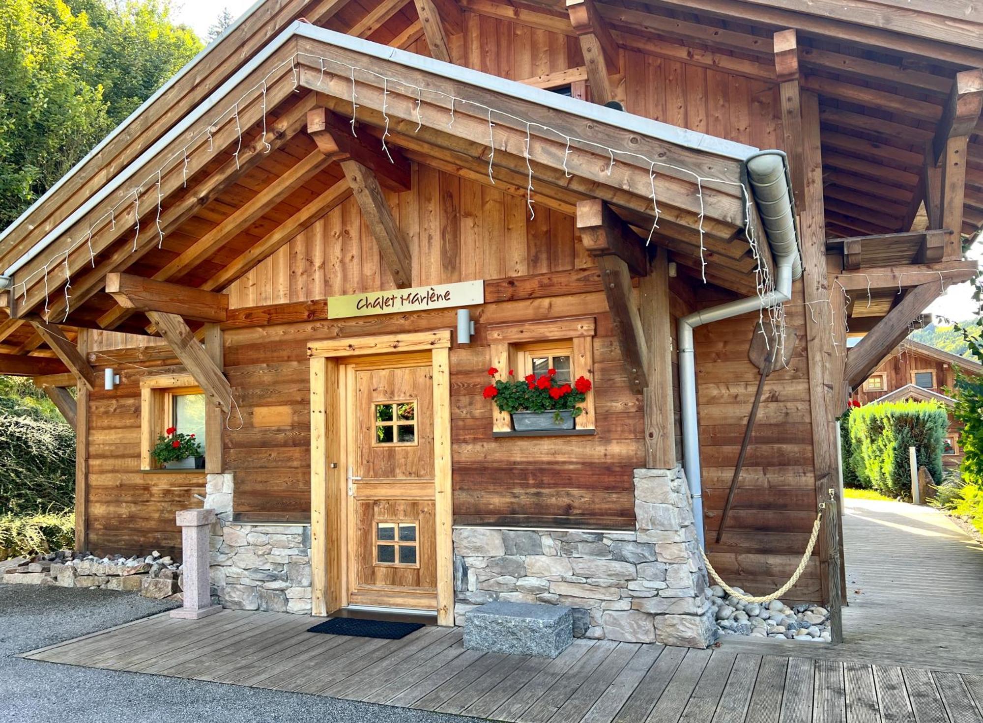Logis Hotel, Chalets Et Restaurant Les Chatelmines La Bresse Buitenkant foto