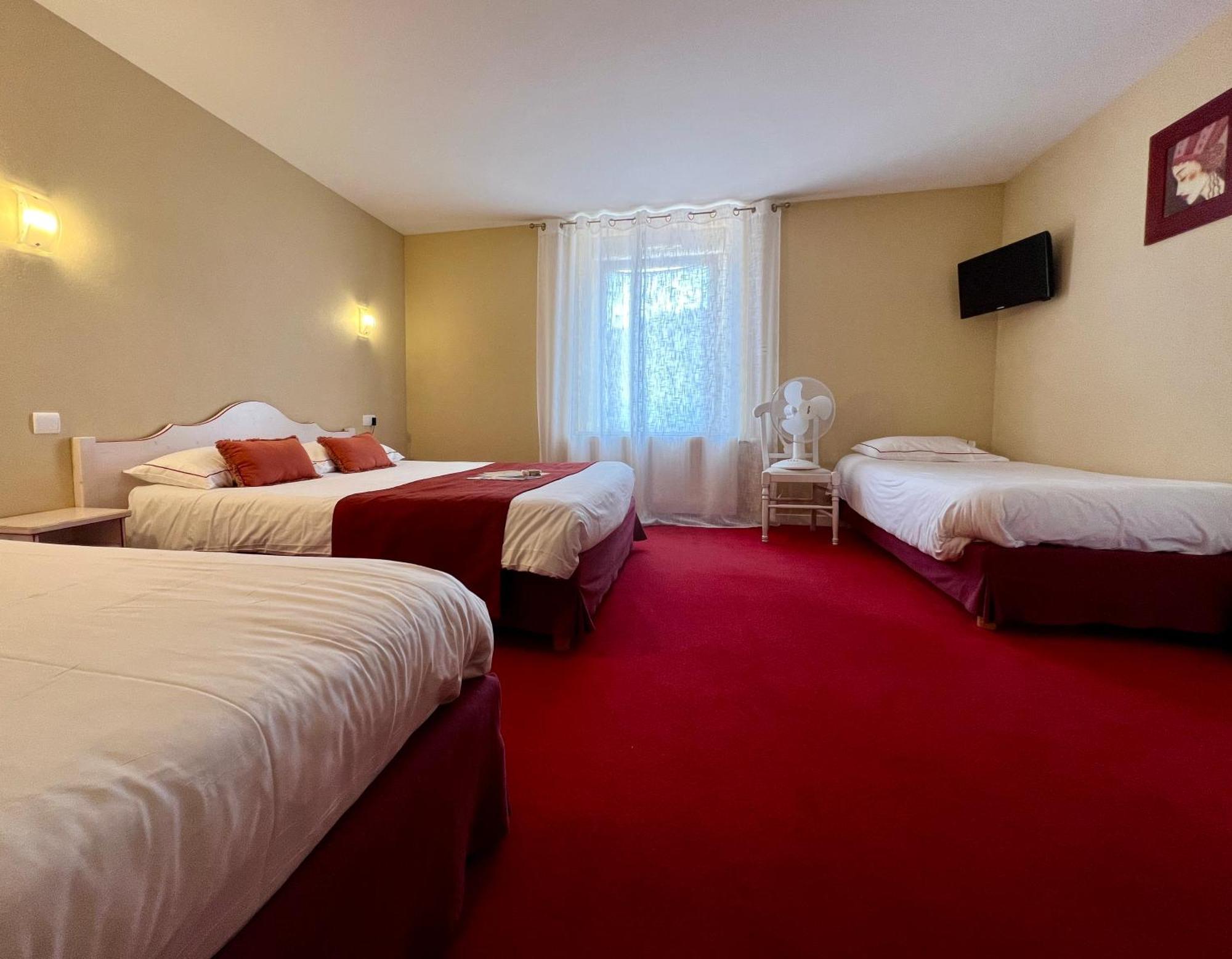 Logis Hotel, Chalets Et Restaurant Les Chatelmines La Bresse Kamer foto