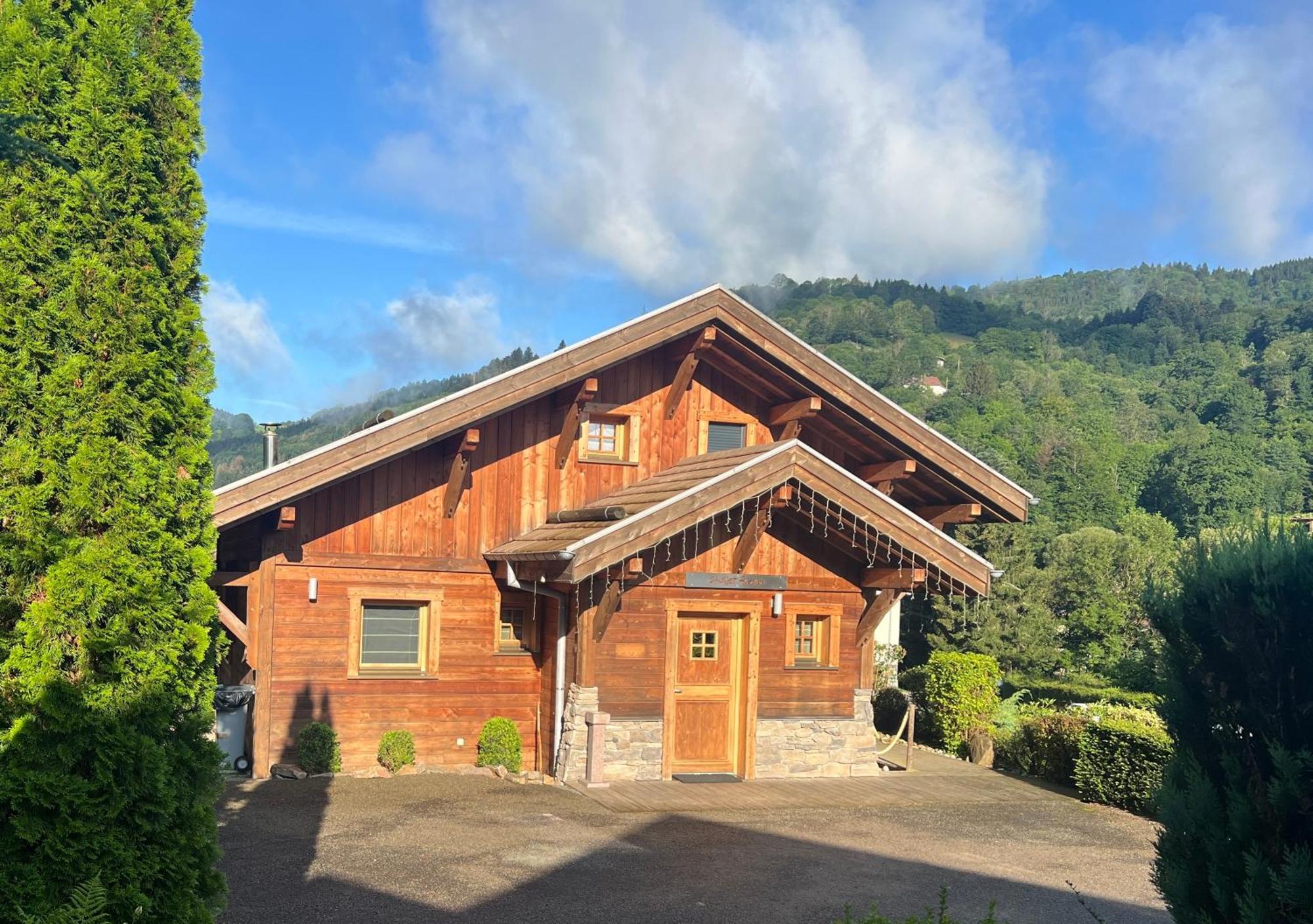 Logis Hotel, Chalets Et Restaurant Les Chatelmines La Bresse Buitenkant foto