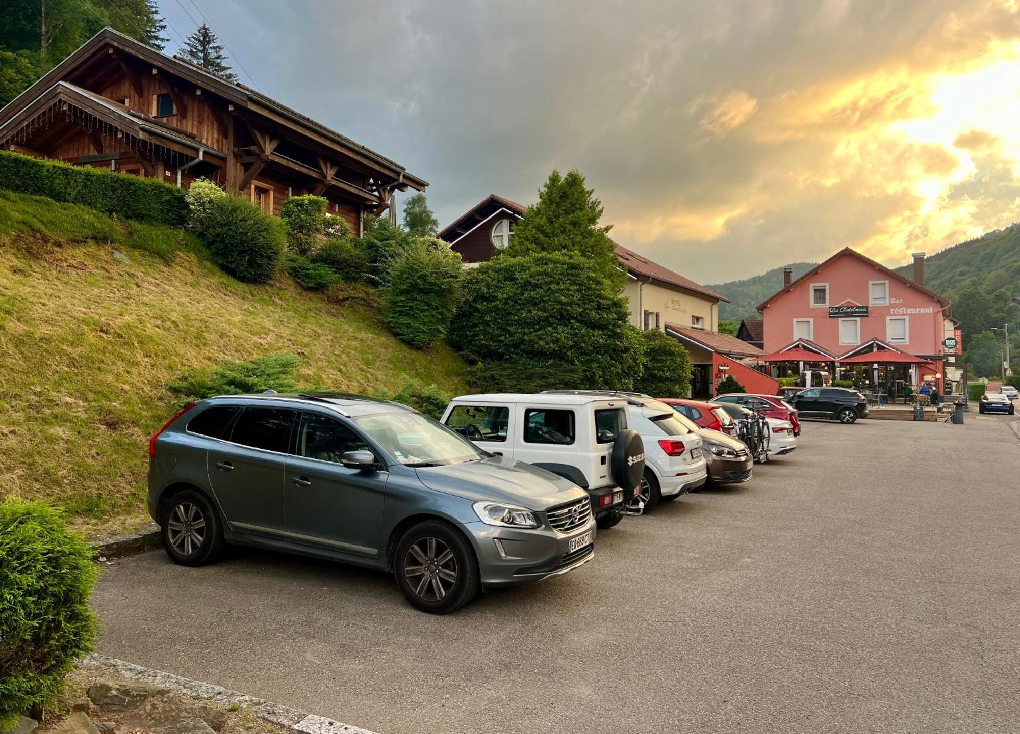 Logis Hotel, Chalets Et Restaurant Les Chatelmines La Bresse Buitenkant foto